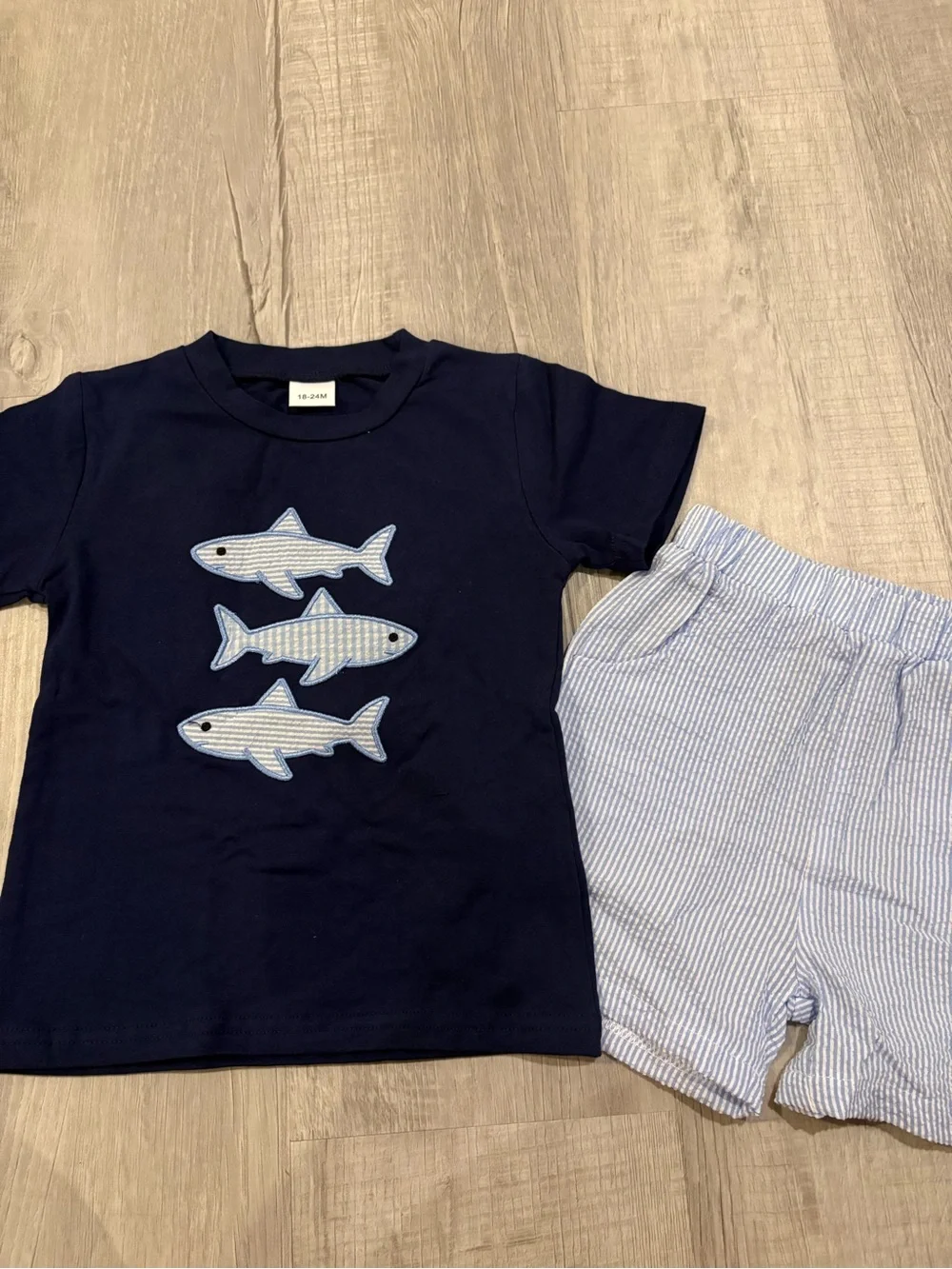 Toddler Boutique Boy Shark Shorts Set..18-24M